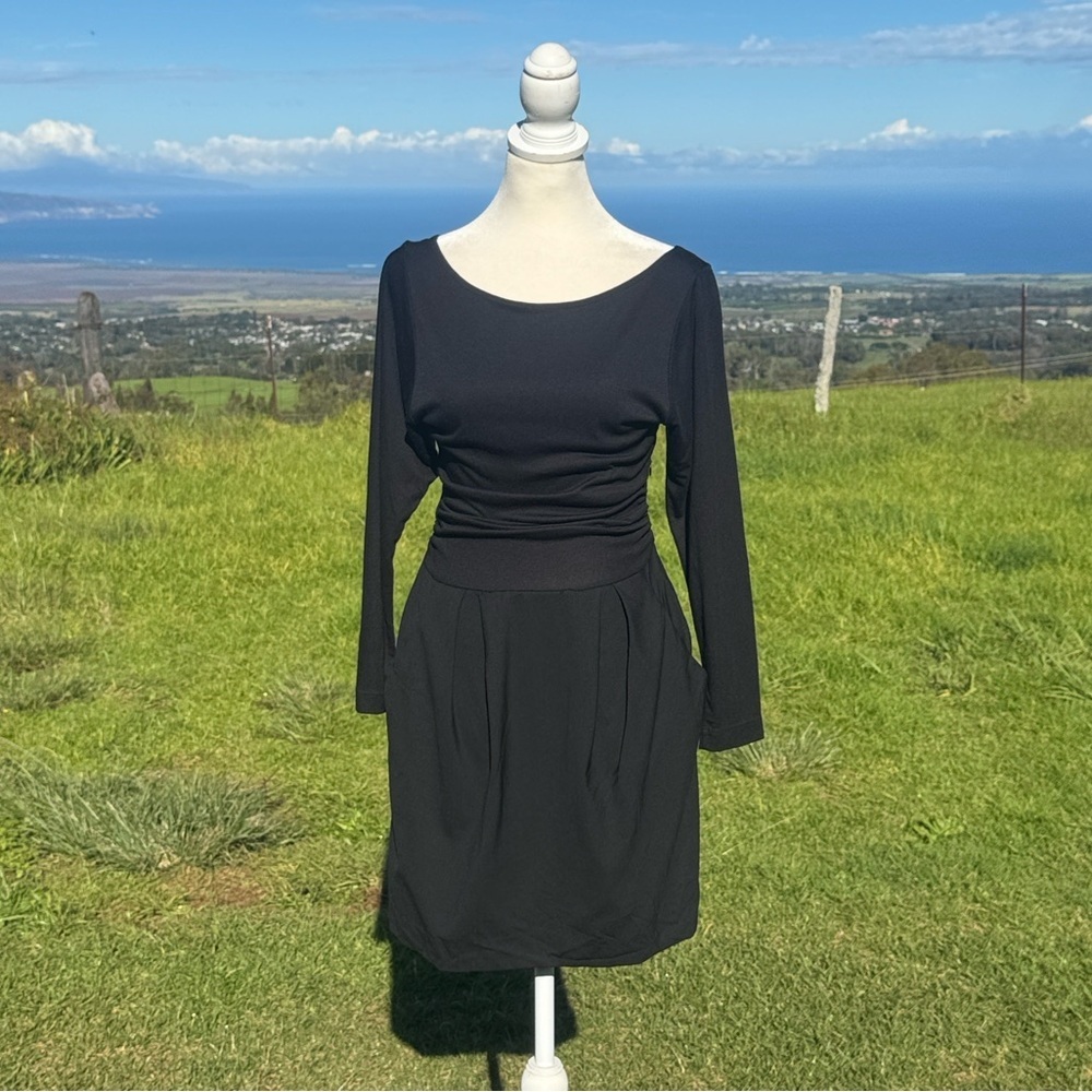 Theory Ruched Long Sleeve Dress black Wool pockets Size 6